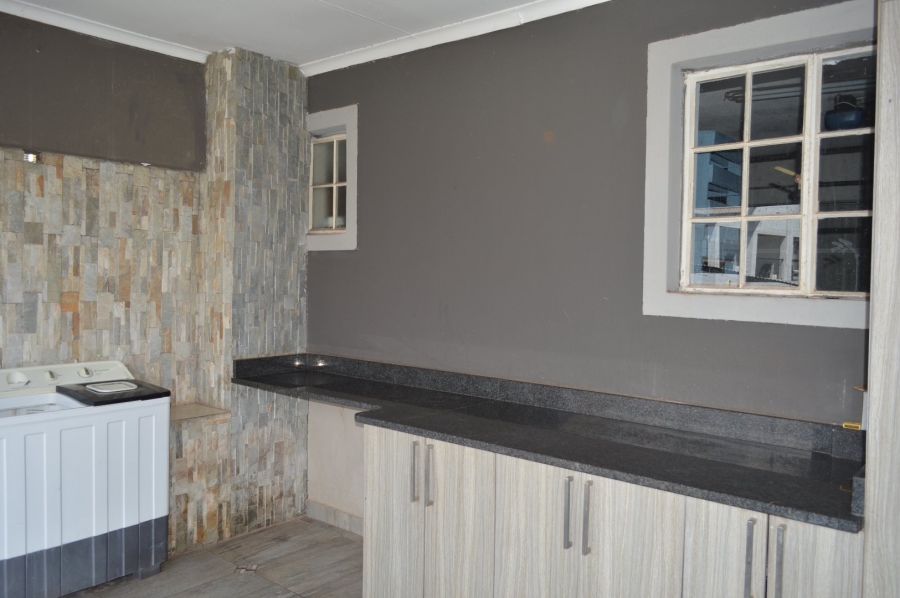 5 Bedroom Property for Sale in Doringkruin North West